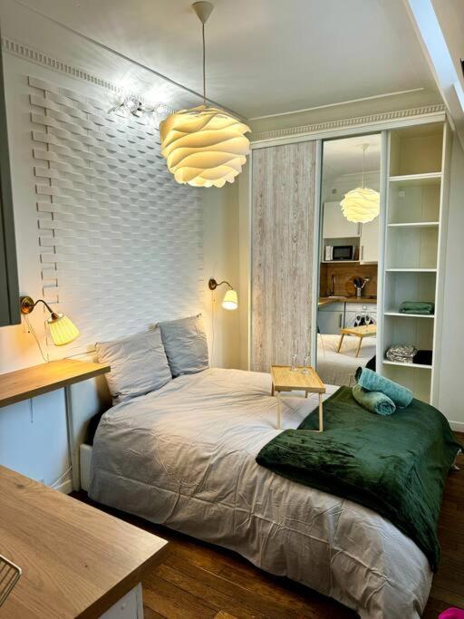 Champs-Elysees - Suite For 2 People Paris Exterior photo